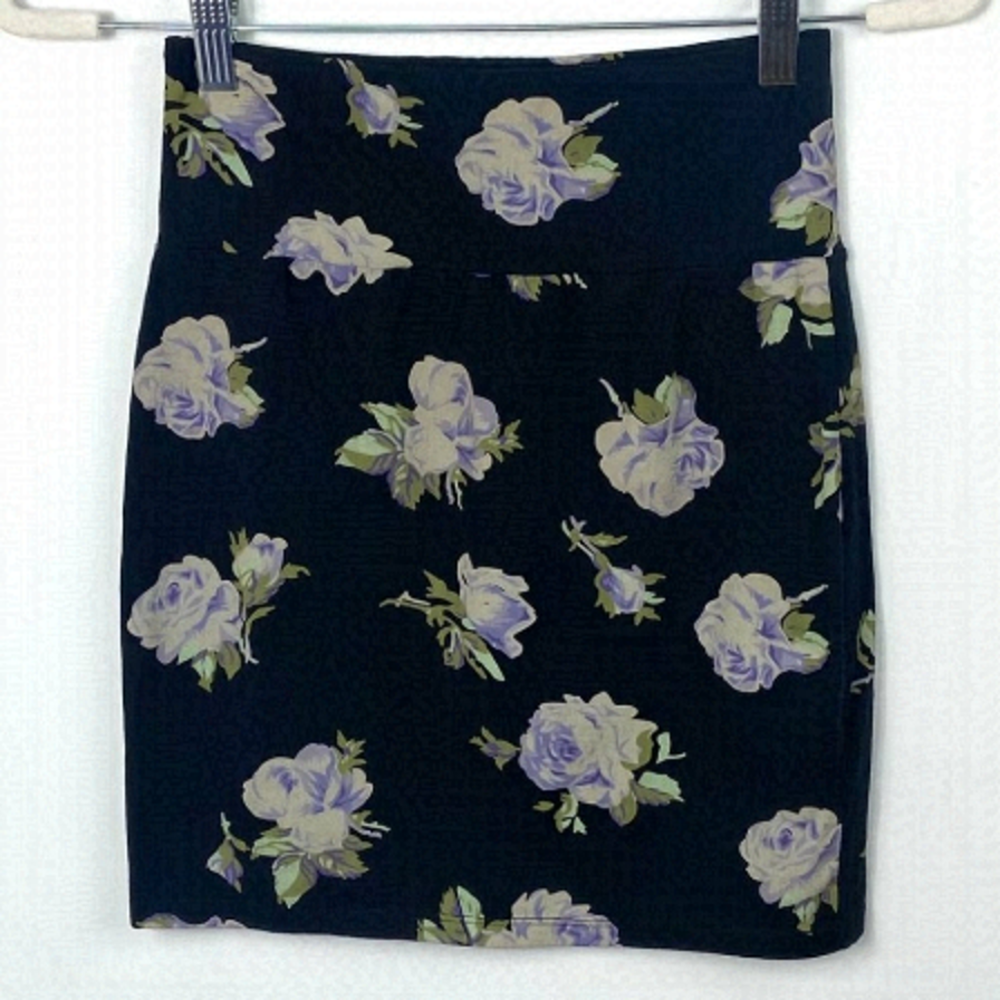 Aritzia Talula Floral Mini Pencil Skirt‎ Womens Size Medium Cotton Spandex Black